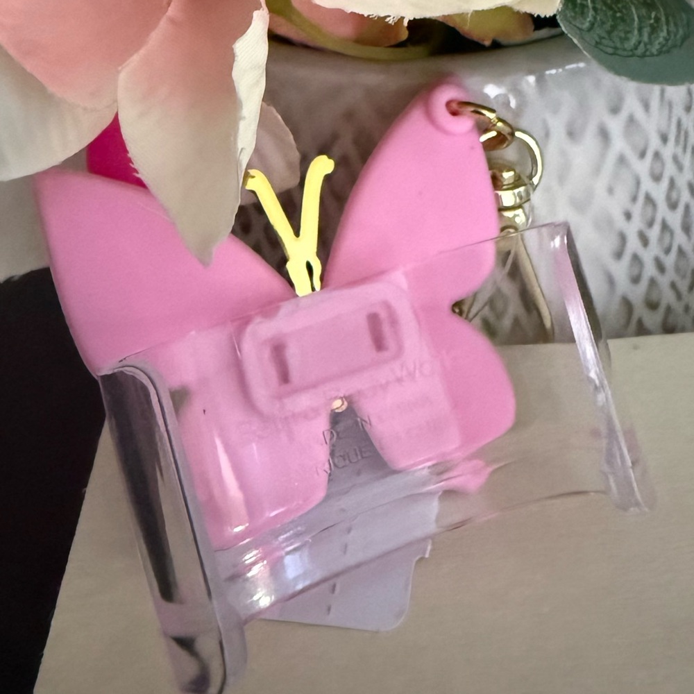 🆕🪷 BATH & BODY WORKS “PINK BUTTERFLY” POCKETBAC HOLDER W/CLIP. NEW WITH TAGS. - Picture 7 of 8
